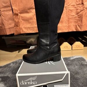 Dansko Celestine Burnished Nubuck Boots (Black)